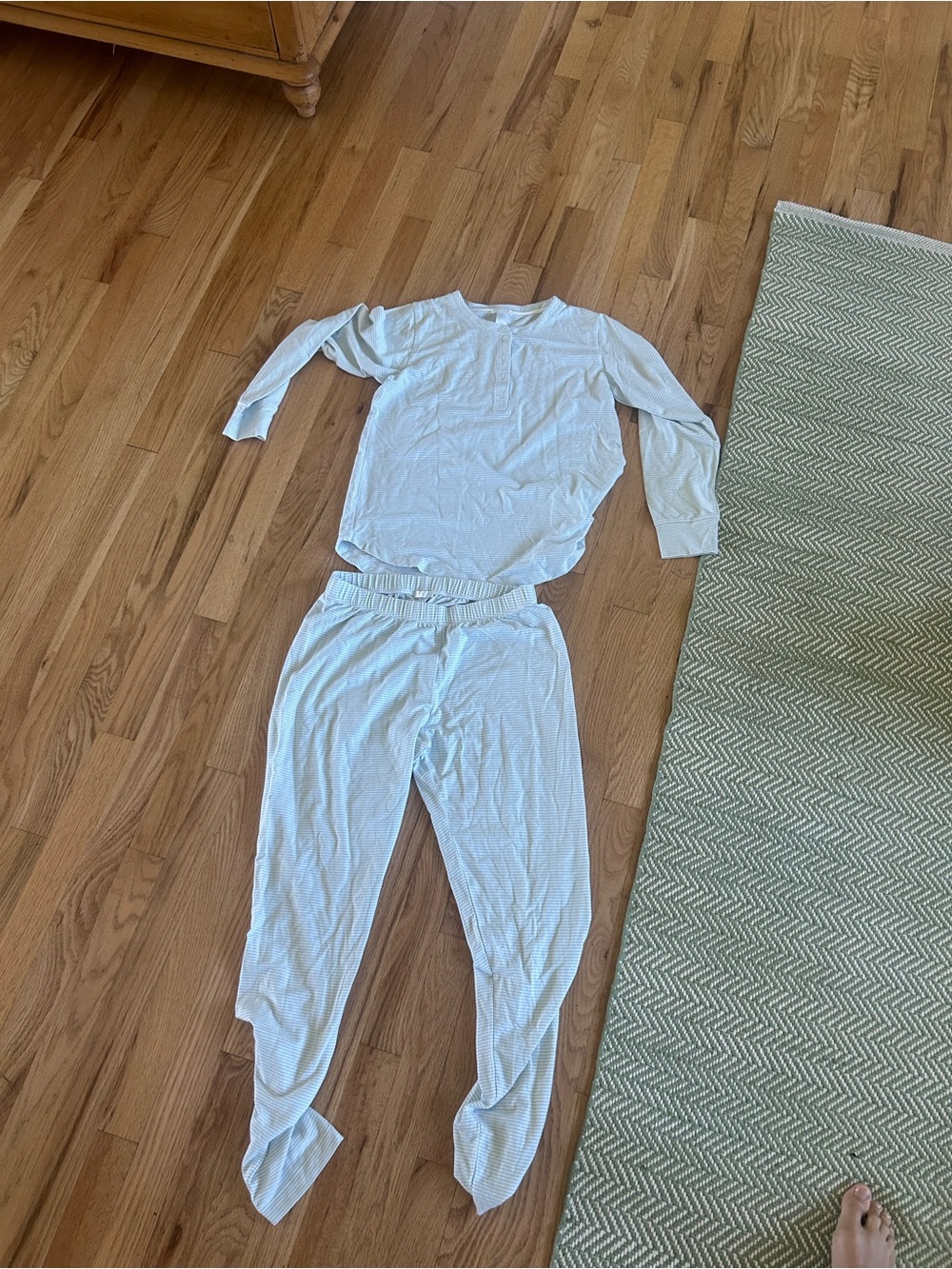 New Lake Henley Set -can